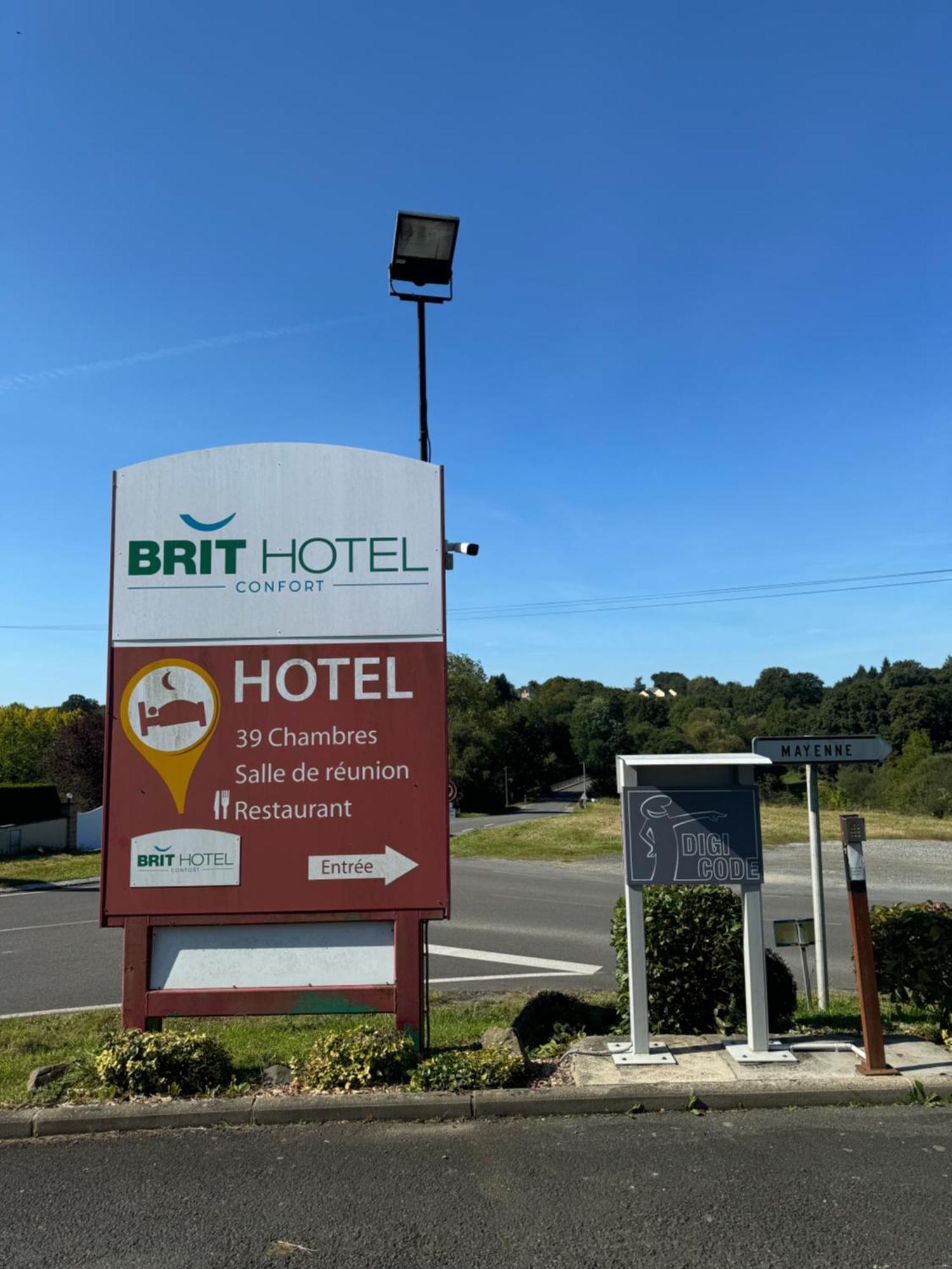 Brit Hotel マイエンヌ エクステリア 写真