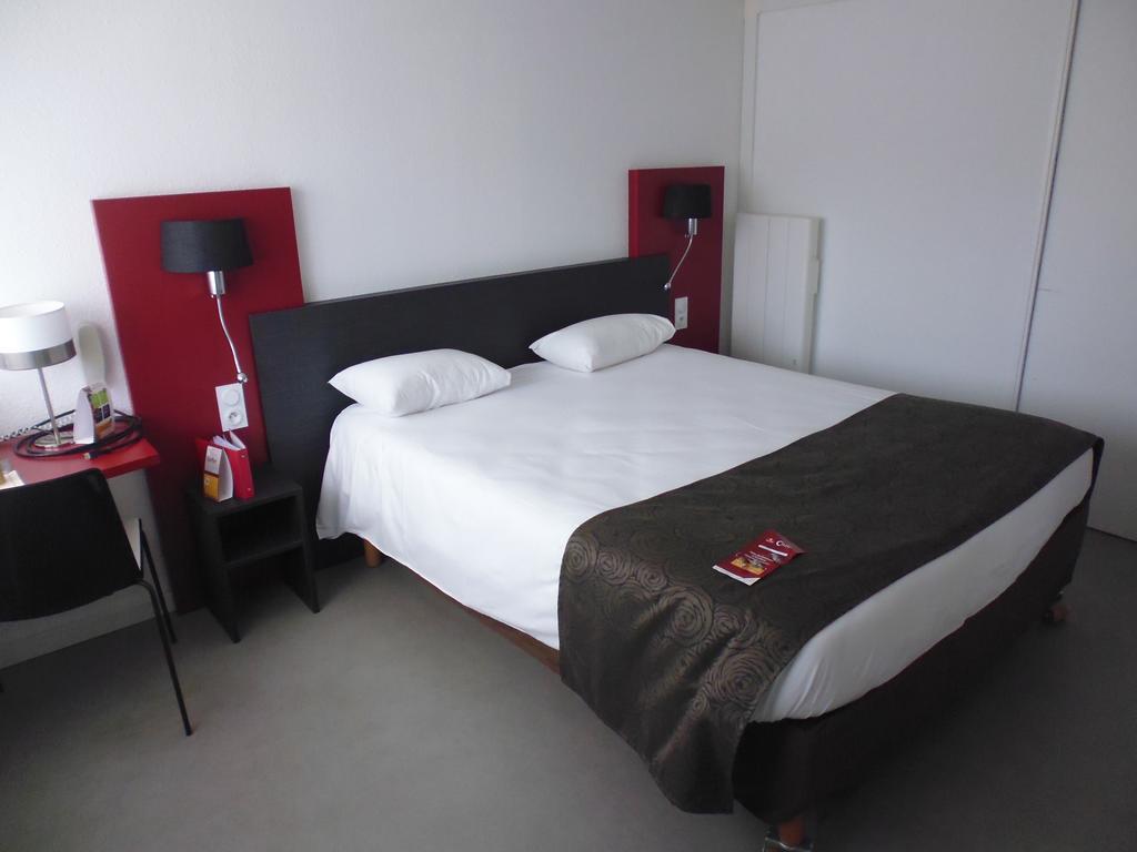 Brit Hotel マイエンヌ エクステリア 写真